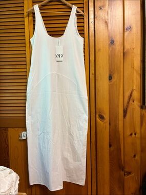 Zara White Sleeveless Maxi Dress length 53”pit to pit 20”